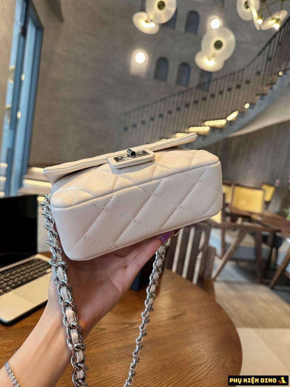 Túi Chanel Silver Size 20 Màu Trắng Kem Túi Chanel Silver Size 20 Màu Trắng Kem